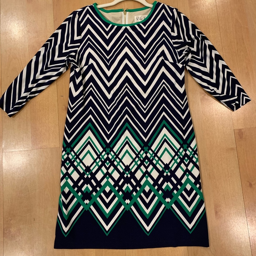 3/4 sleeve green and navy chevron shift dress